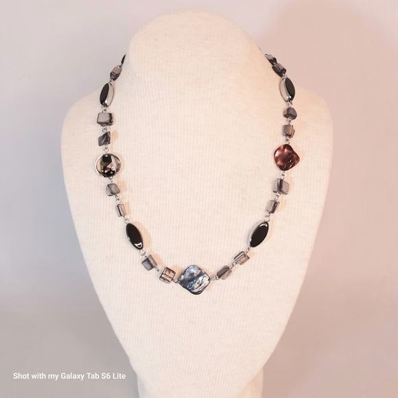 Multimedia Necklace Shell And Art Glass Multicolor Beads - Picture 1 of 7